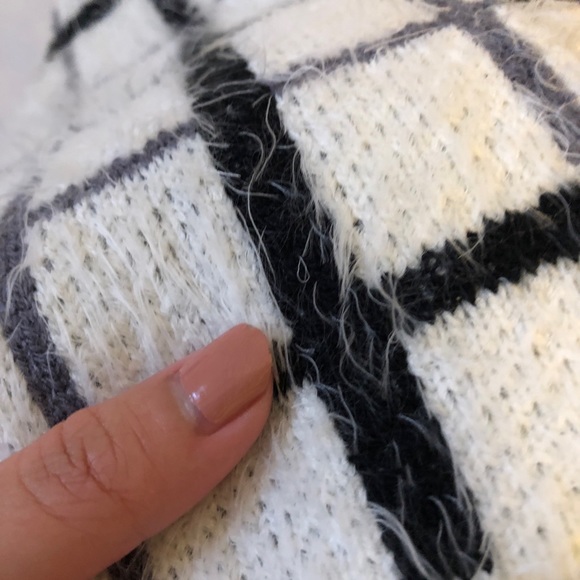 Soft patterned Jacket - Picture 3 of 4